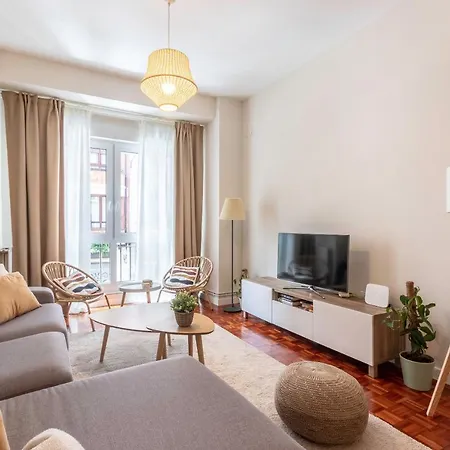 Spacious And Lovely In The Center Of Apartman Bilbao