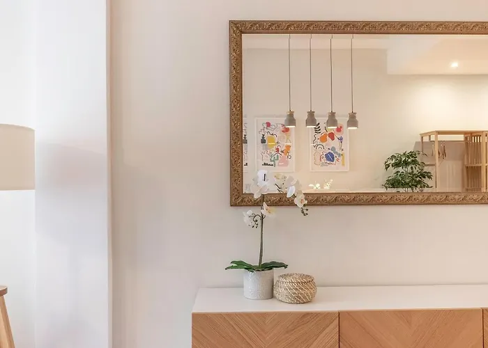 Spacious And Lovely In The Center Of Apartmán *