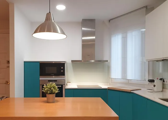 Spacious And Lovely In The Center Of Apartmán