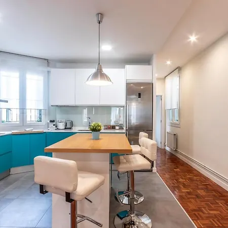 Spacious And Lovely In The Center Of Bilbao