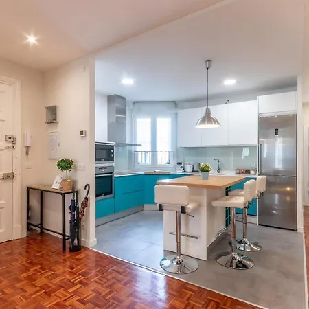 Spacious And Lovely In The Center Of Bilbao