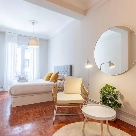 Spacious And Lovely In The Center Of *